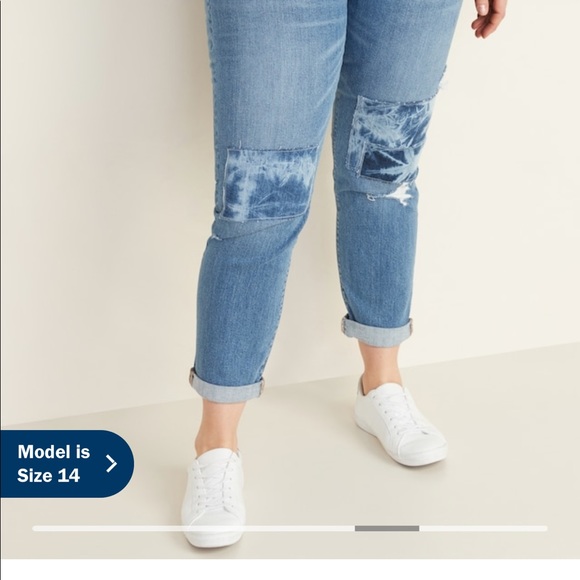 Mid-rise Boyfriend Jeans - Picture 2 of 3